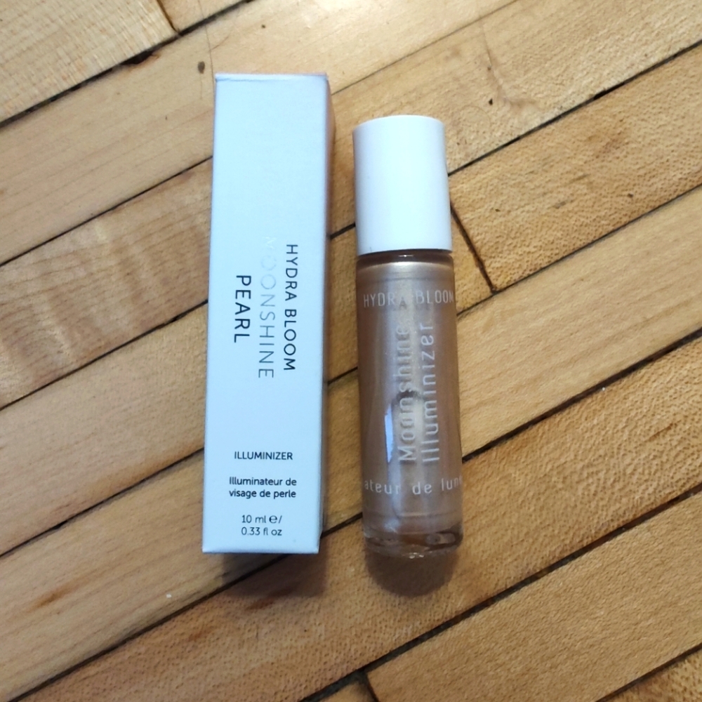 Hydra Bloom moonshine illuminizer